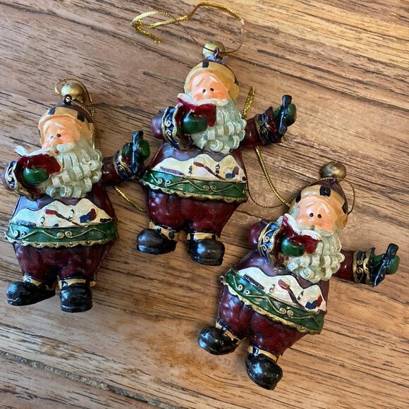 Seven Vintage Santa Resin Ornaments - Picture 7 of 11